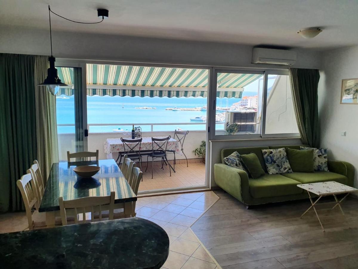 Apartment With A Magical View Split Exterior photo