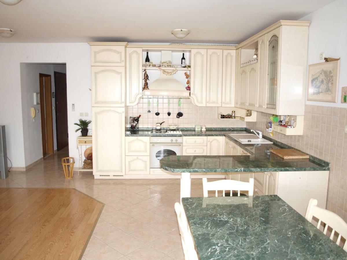 Apartment With A Magical View Split Exterior photo